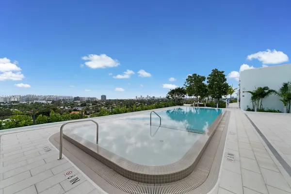 $9,950 | 9221 East Bay Harbor Drive, Unit 412, Bay Harbor Islands, FL 33154