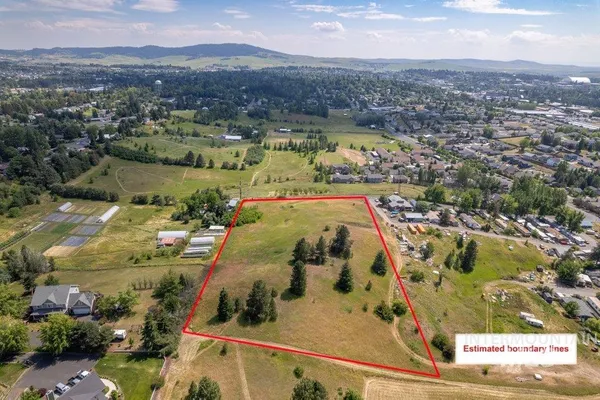 $999,000 | 700 Empire Lane, Moscow, ID 83843