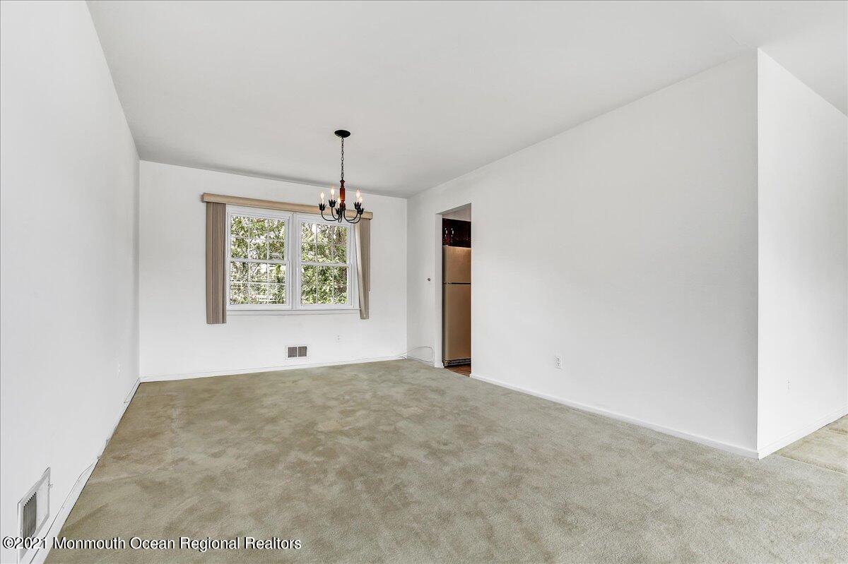 57 Newtons Corner Road Howell, NJ 07731 - Photo 7 of 32 11-57NewtonsCorner_0011 - Copy