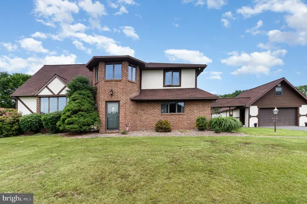 $579,900 | 44 Hill Top Road, Halifax, PA 17032