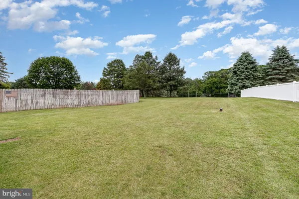 view of outdoor space and yard
