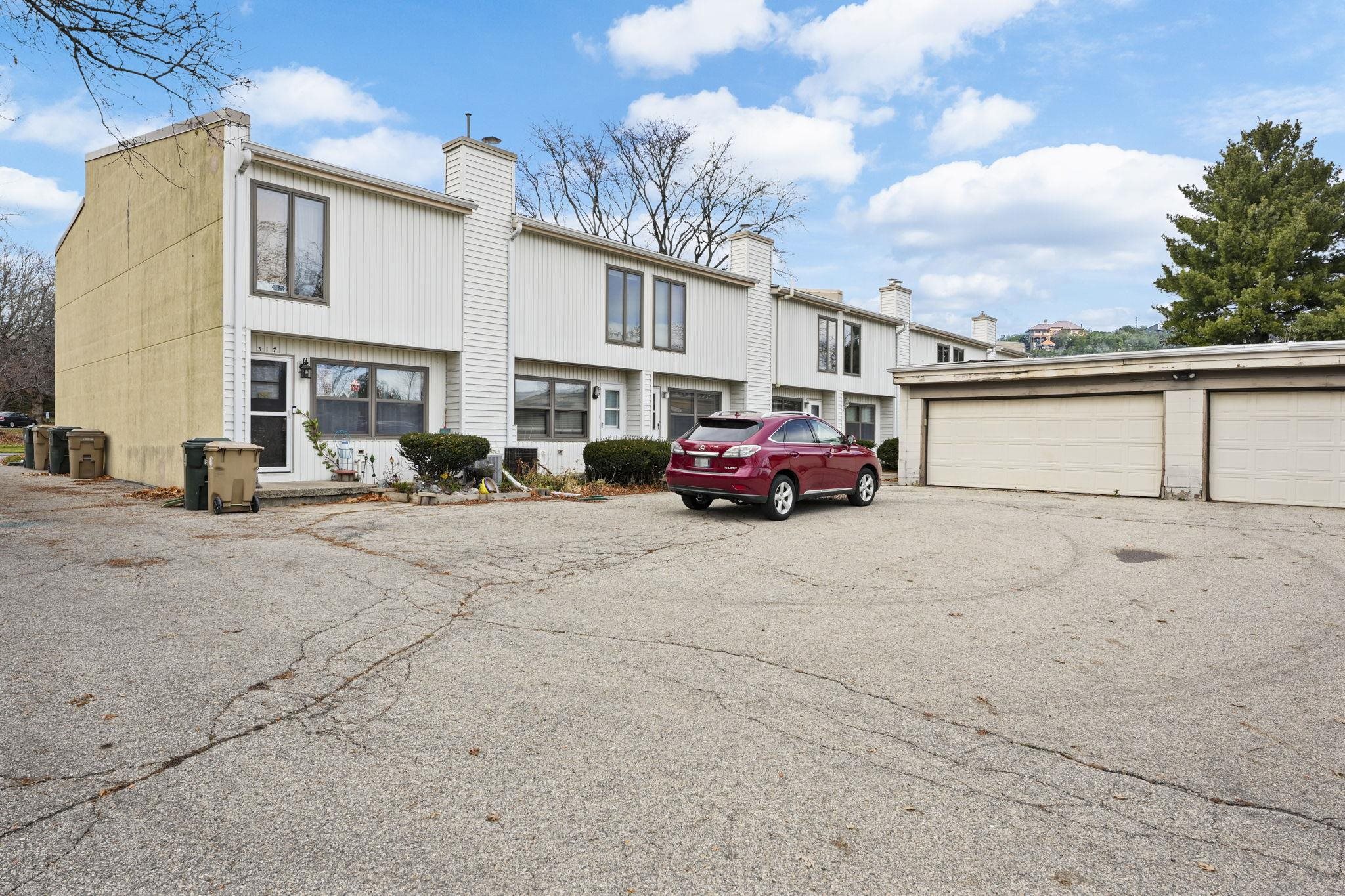 315 Nautilus Drive Madison, WI 53705 - Photo 4 of 45