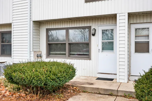 $279,000 | 315 Nautilus Drive, Madison, WI 53705