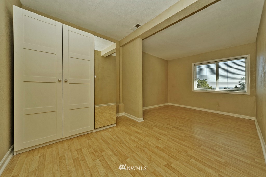 901 Southwest Langston Road Renton, WA 98057 - Photo 14 of 18