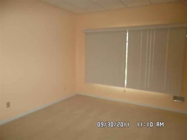 1935 North River Road, Unit 29 St. Clair, MI 48079 - Photo 12 of 16 31075657-11.JPG