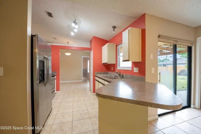 $2,000 | 2390 Queens Street Southeast, Palm Bay, FL 32909