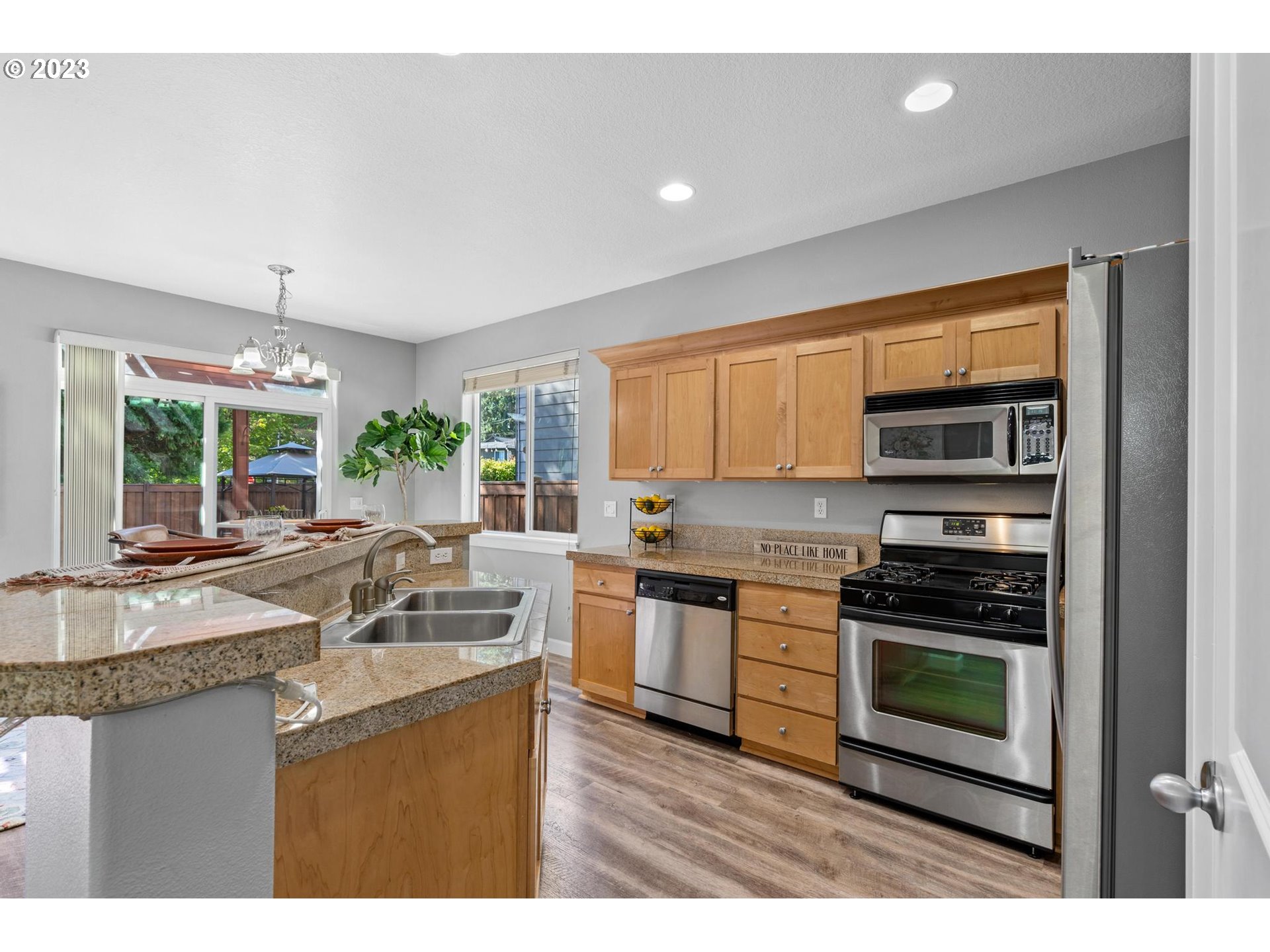 30538 Southwest Ruth Street Wilsonville, OR 97070 - Photo 13 of 42 Gallery Image 13