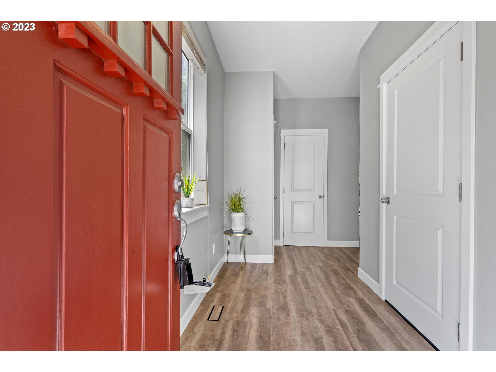 30538 Southwest Ruth Street Wilsonville, OR 97070 - Photo 2 of 42 Gallery Image 2