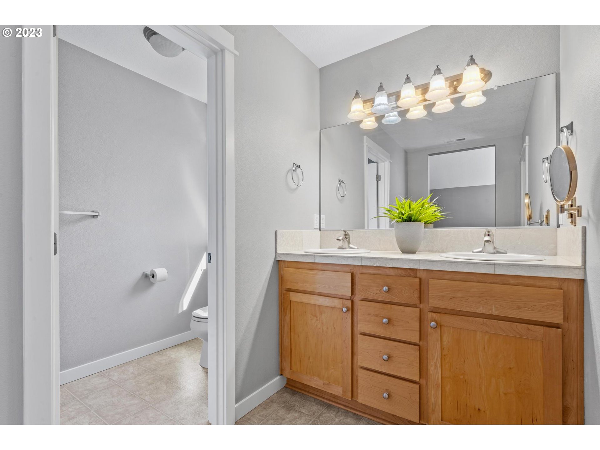 30538 Southwest Ruth Street Wilsonville, OR 97070 - Photo 24 of 42 Gallery Image 24