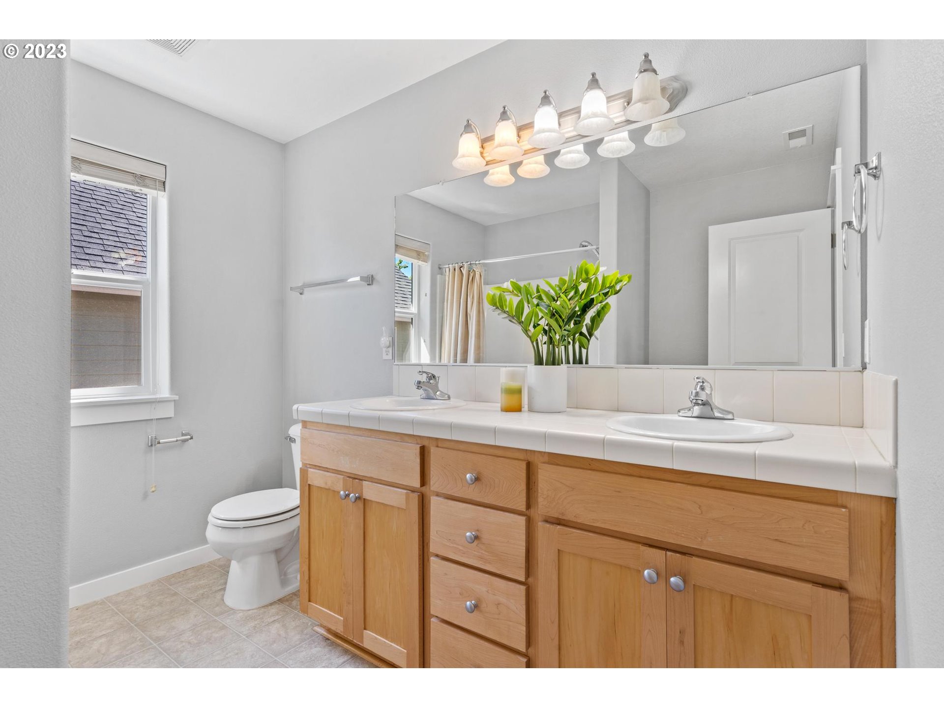 30538 Southwest Ruth Street Wilsonville, OR 97070 - Photo 26 of 42 Gallery Image 26