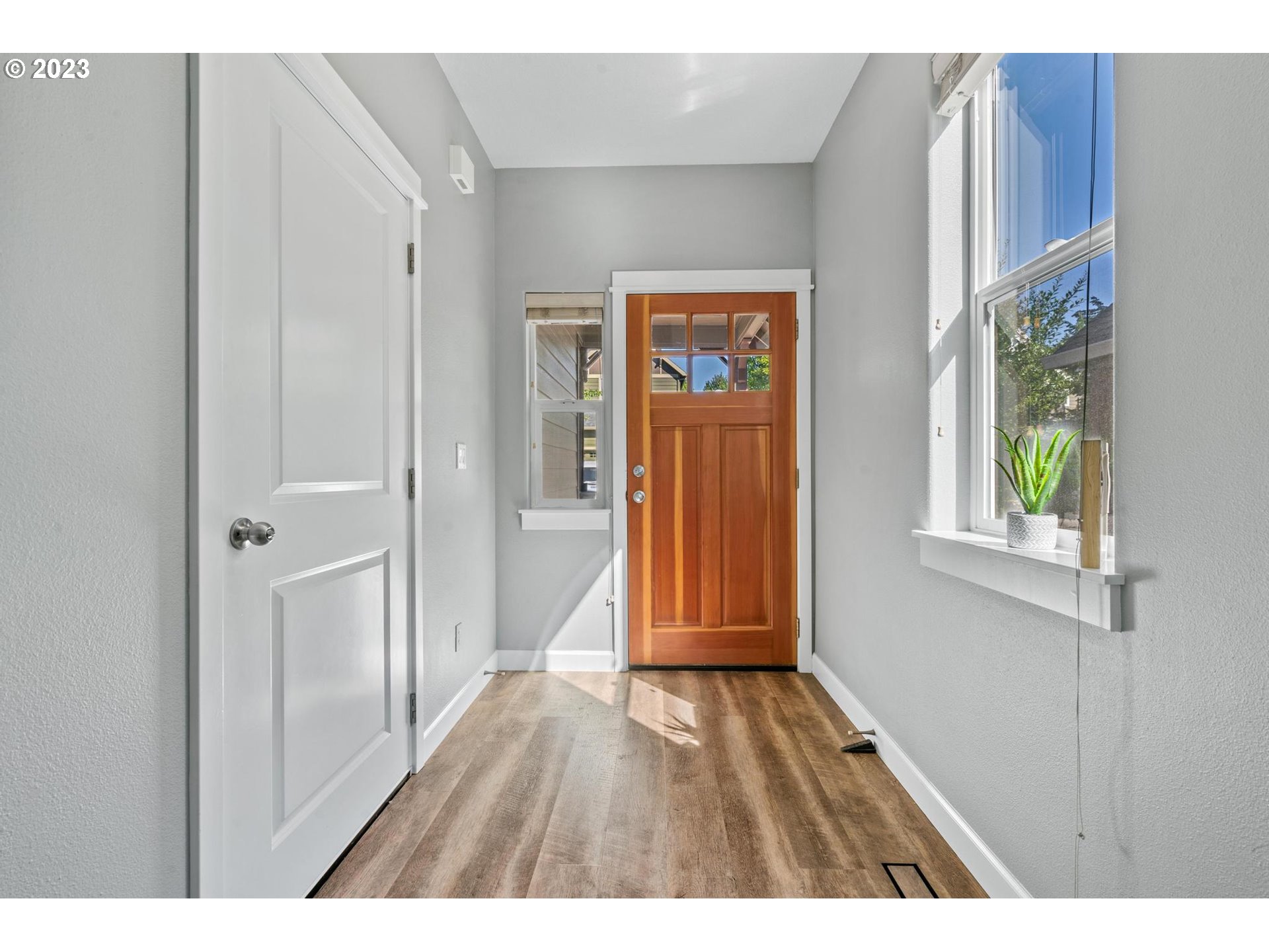 30538 Southwest Ruth Street Wilsonville, OR 97070 - Photo 3 of 42 Gallery Image 3