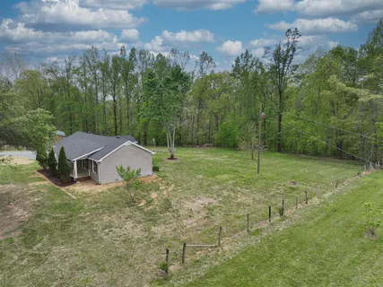 $359,900 | 120 Whippoorwill Lane, Bethpage, TN 37022