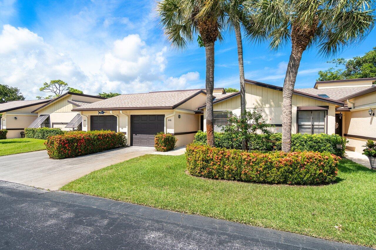 9 Ridge Pointe Drive, Unit E Boynton Beach, FL 33435 - Photo 1 of 36 001-9RidgePointeDrive-BoyntonBeach-FL-33