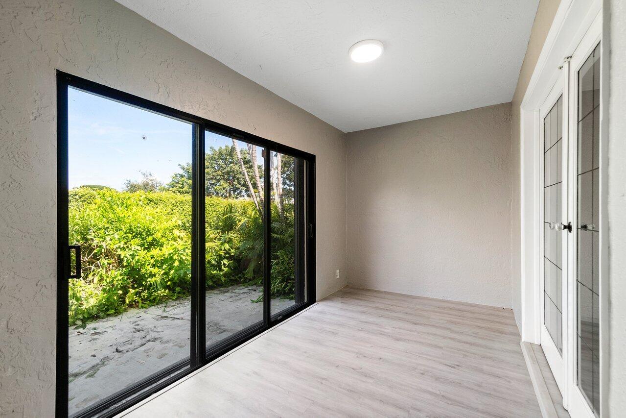 9 Ridge Pointe Drive, Unit E Boynton Beach, FL 33435 - Photo 17 of 36 017-9RidgePointeDrive-BoyntonBeach-FL-33
