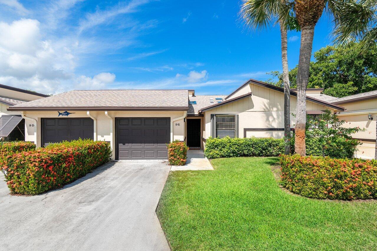 9 Ridge Pointe Drive, Unit E Boynton Beach, FL 33435 - Photo 2 of 36 002-9RidgePointeDrive-BoyntonBeach-FL-33