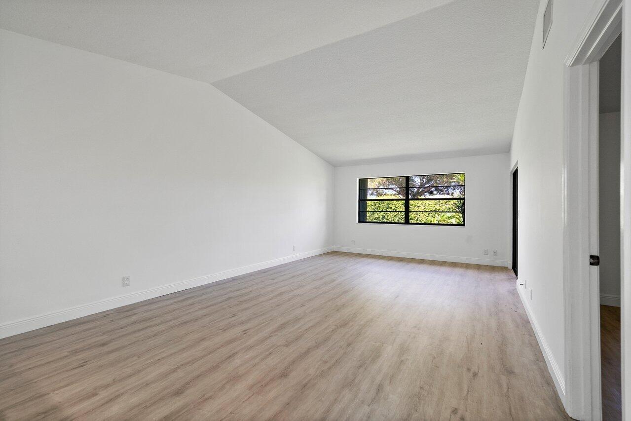 9 Ridge Pointe Drive, Unit E Boynton Beach, FL 33435 - Photo 6 of 36 006-9RidgePointeDrive-BoyntonBeach-FL-33
