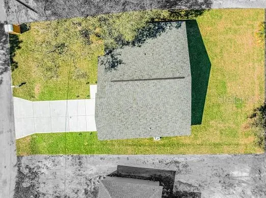 a view of a bird bath