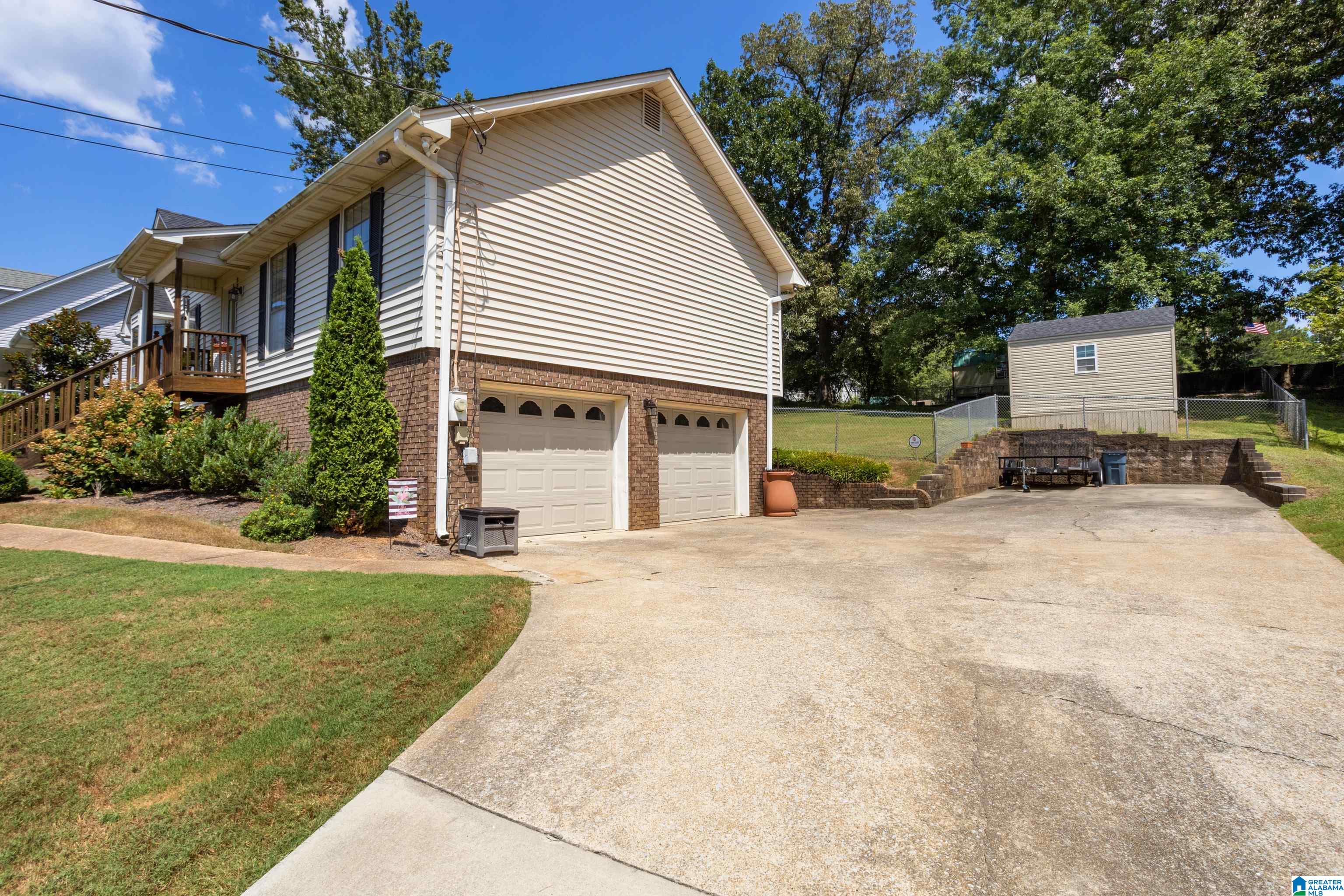 6014 Springview Drive Mount Olive, AL 35117 - Photo 2 of 44