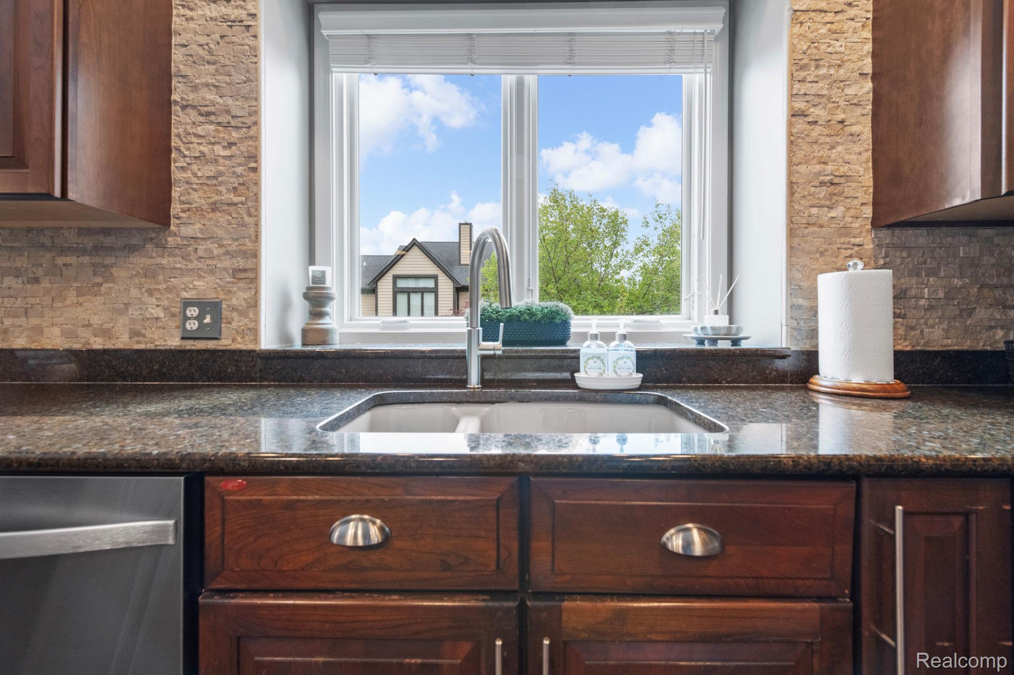 1476 Werth Drive Rochester, MI 48306 - Photo 14 of 55 Kitchen sink