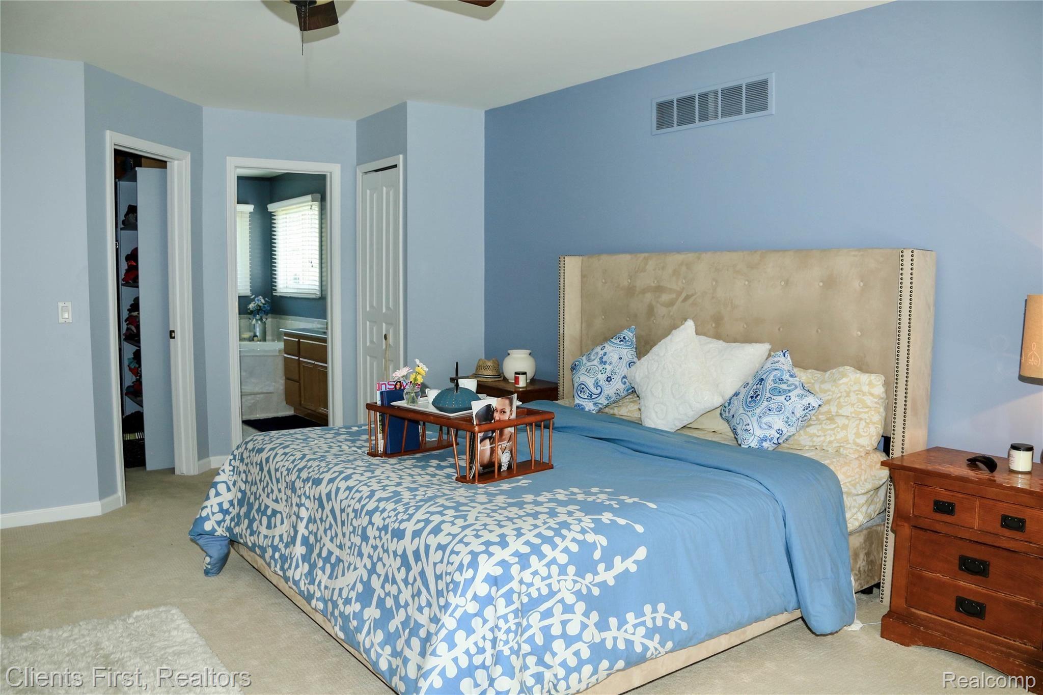 2120 Somerville Road Rochester, MI 48307 - Photo 25 of 54 KY3A3251.jpg