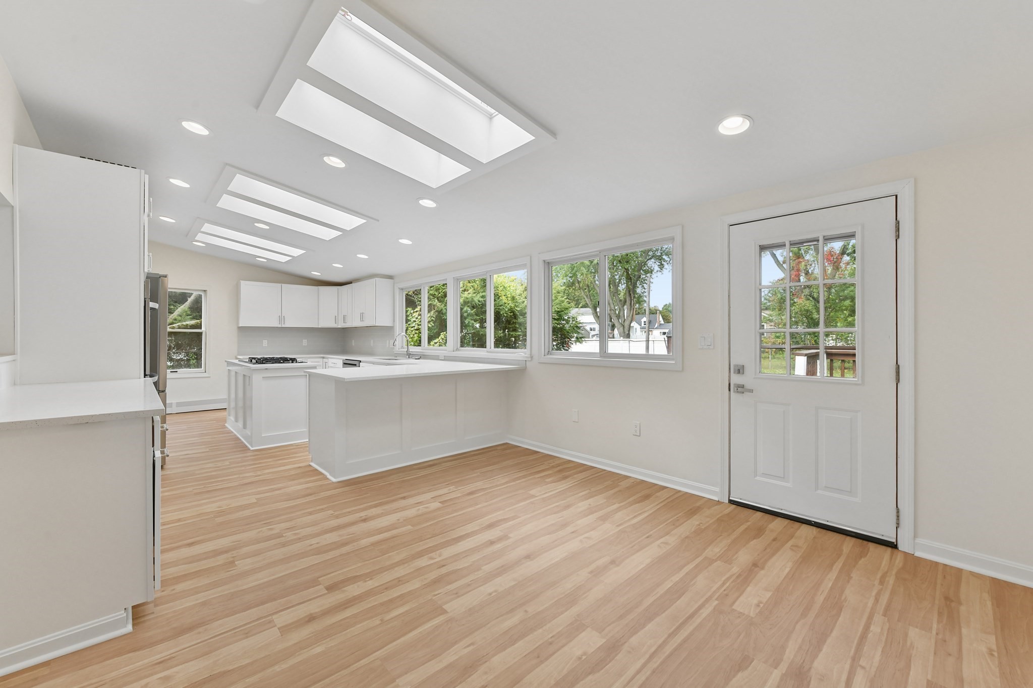 1 Frances Road Burlington, MA 01803 - Photo 10 of 42 Gallery Image 10