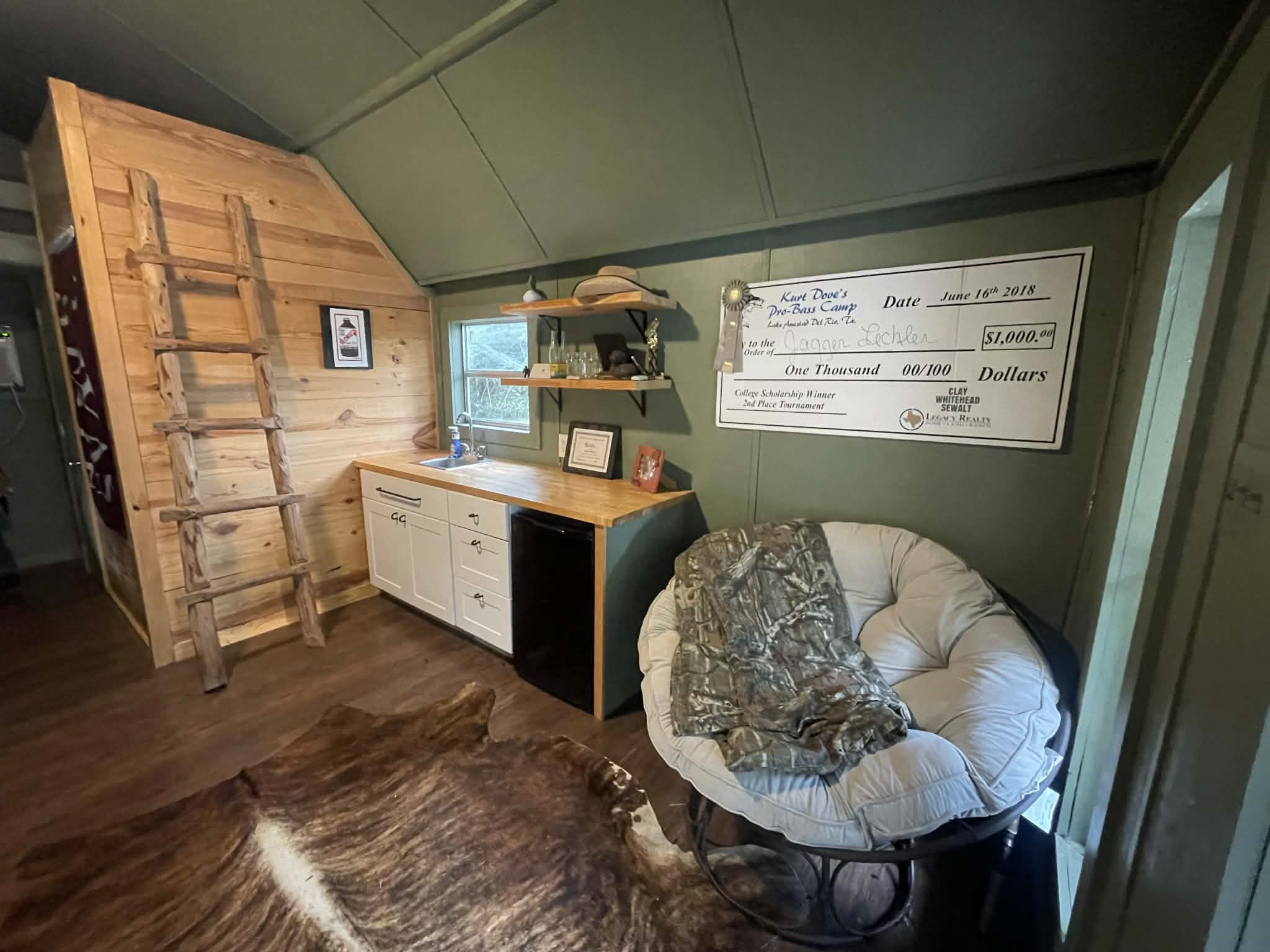 4046 Kurtz Road Sealy, TX 77474 - Photo 21 of 27 Cabin in the woods