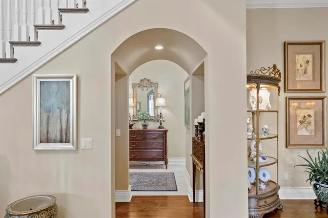 a view of entryway with interior