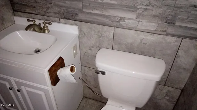 $1,200 | 2814 Anderson Street, Bristol, TN 37620