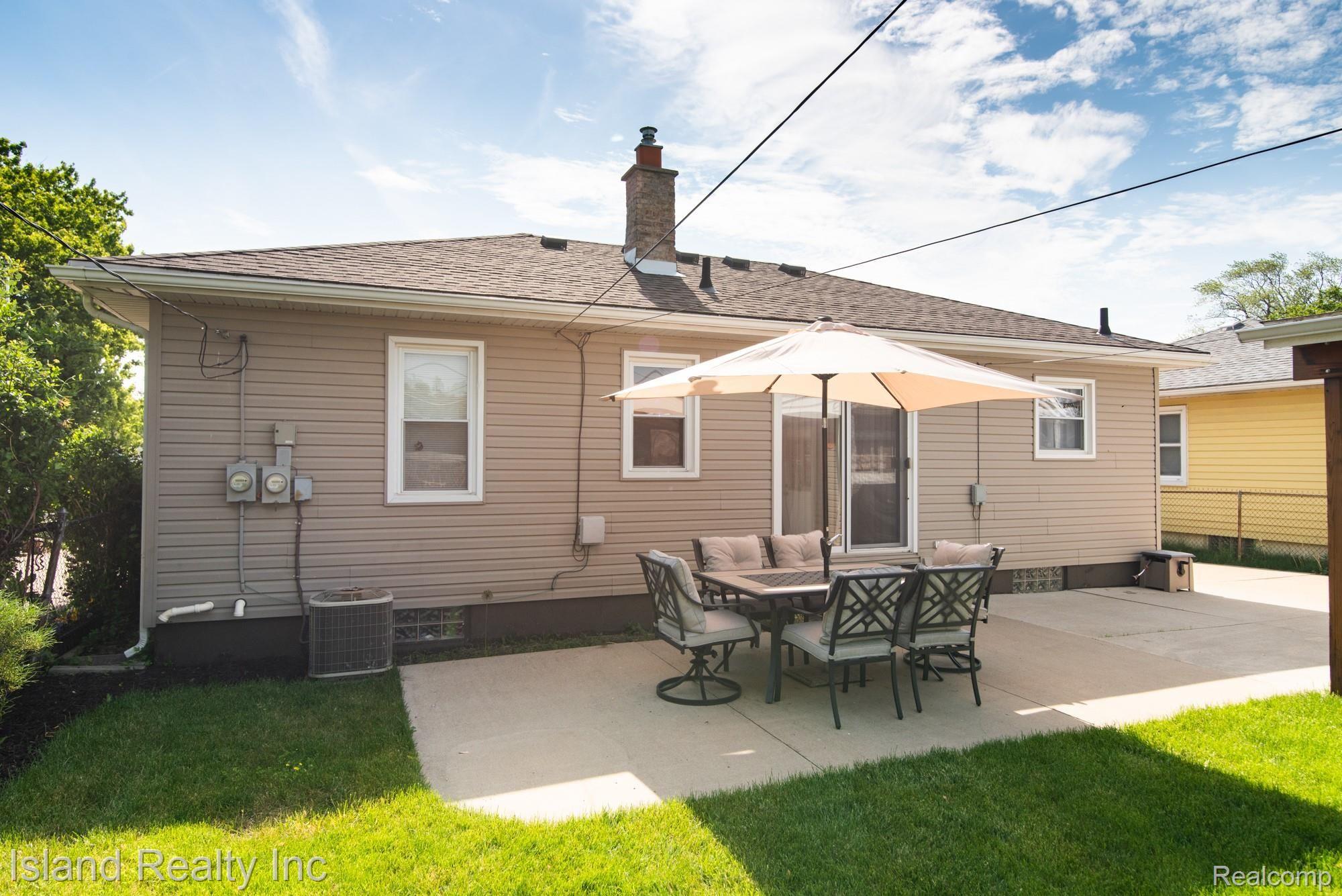 17078 Reno Street Riverview, MI 48193 - Photo 20 of 22 17078RenoRiverview-8.jpg