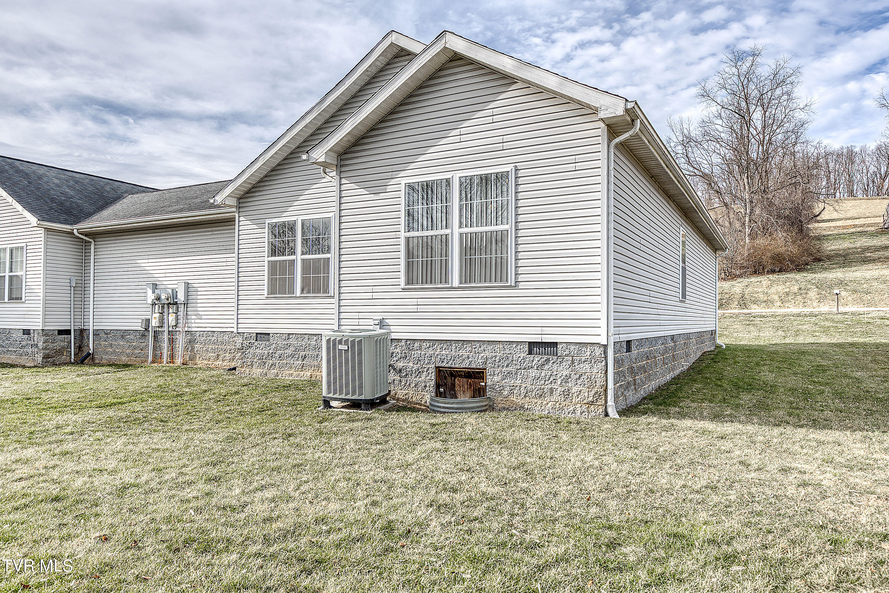 18410 Fortunes Way, Unit N/A Abingdon, VA 24210 - Photo 12 of 13 EXTERIOR 1
