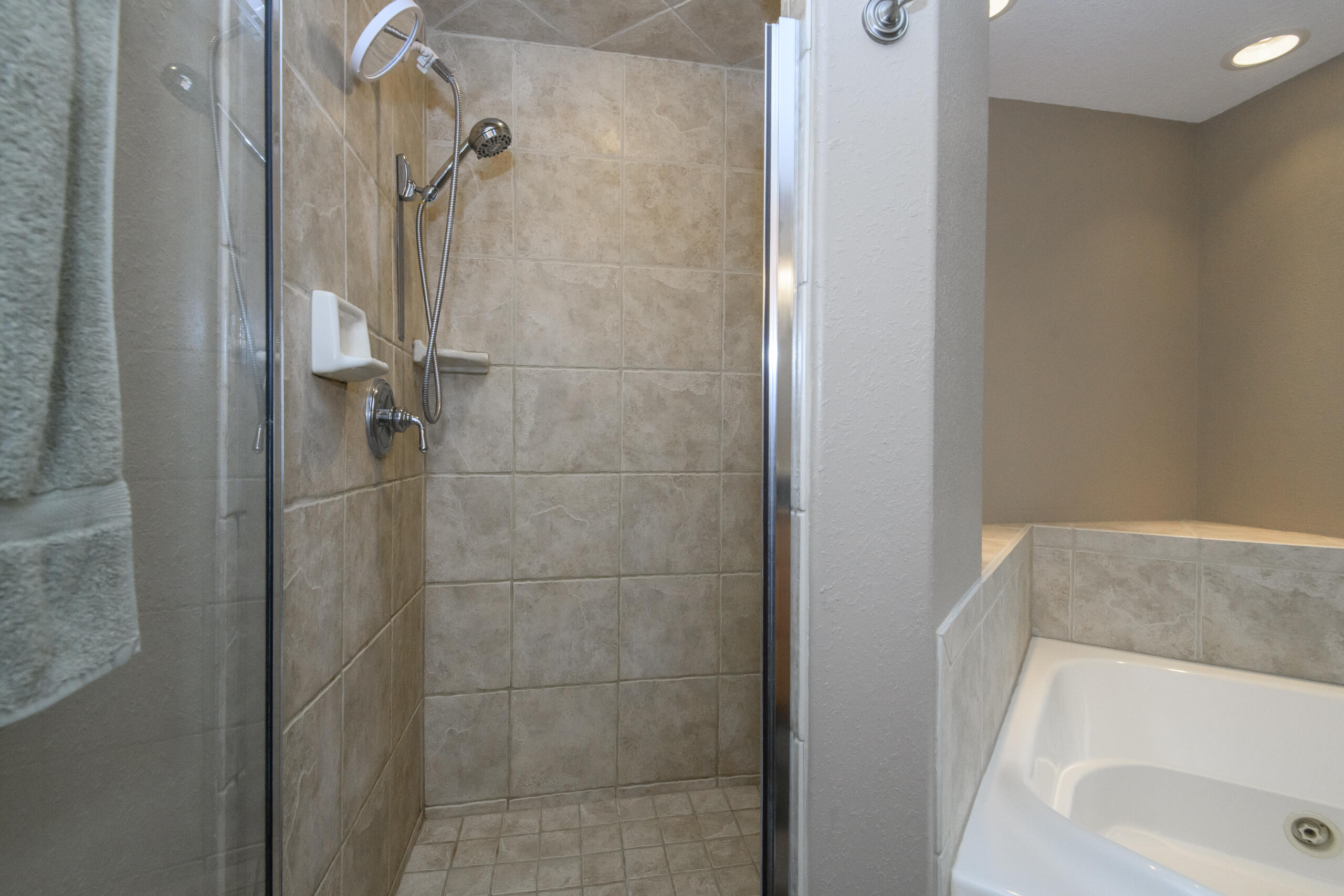 N5158 Union Hill Road Concord, WI 53066 - Photo 28 of 61 Master Shower