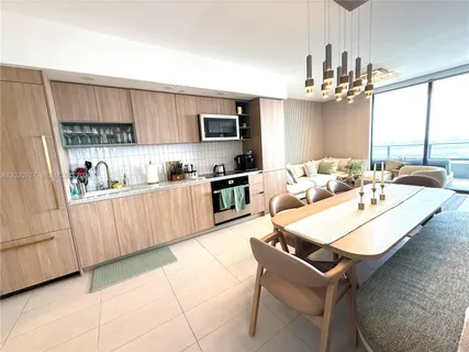 $1,700,000 | 159 Northeast 6th Street, Unit 4016, Miami, FL 33132