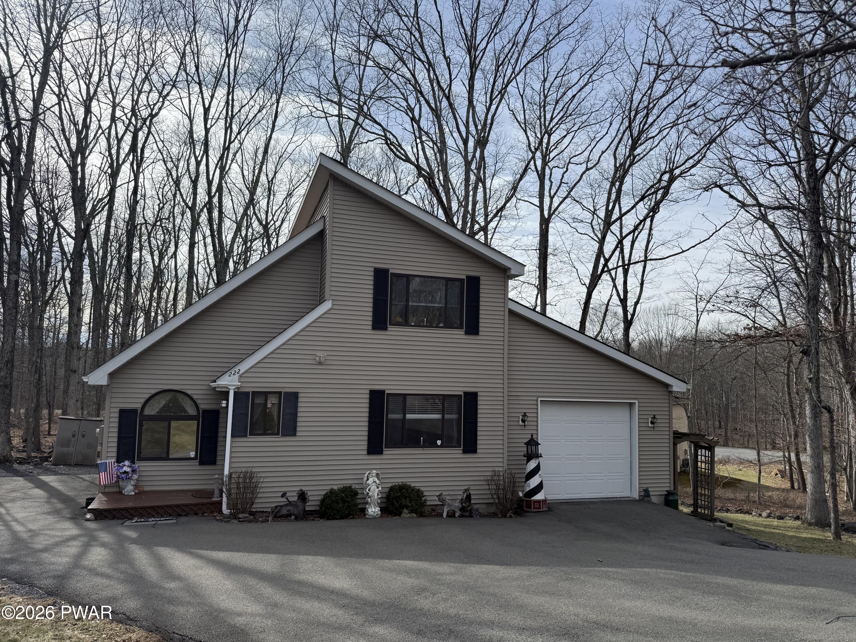 222 Bindale Road Tamiment, PA 18371 - Photo 2 of 33