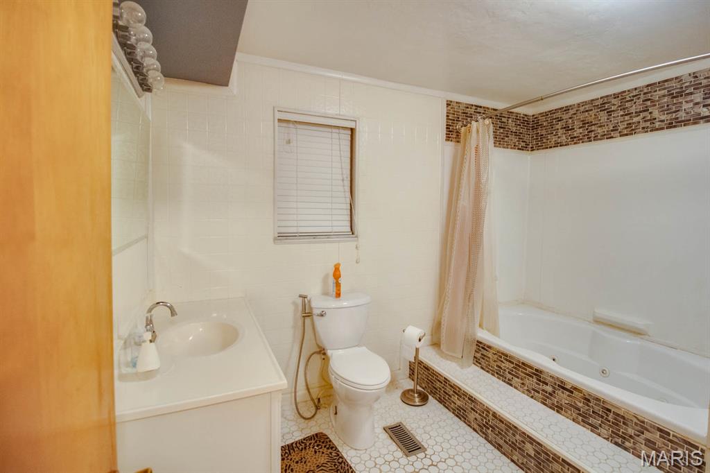 2 Chapel Court Collinsville, IL 62234 - Photo 17 of 31