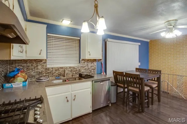 $246,000 | 2 Chapel Court, Collinsville, IL 62234