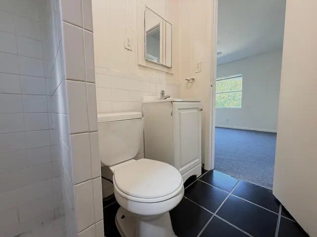 $1,650 | 808 30th Street, Unit 2, West Palm Beach, FL 33407