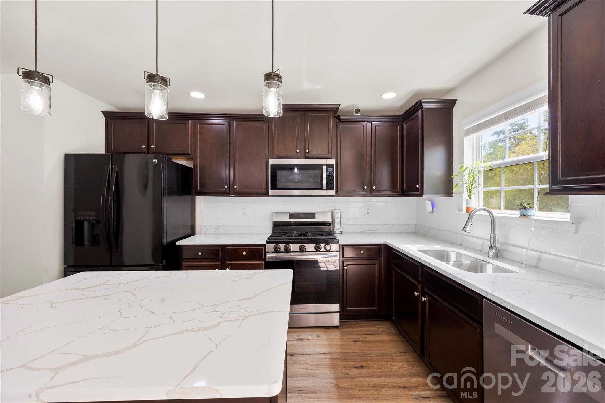 4715 McClure Road Charlotte, NC 28216 - Photo 8 of 42