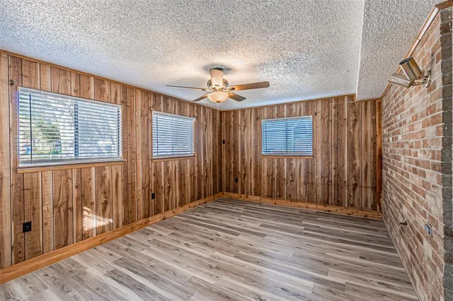 $249,900 | 1313 Oakbluff Drive, Lancaster, TX 75146