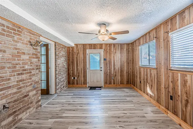 $249,900 | 1313 Oakbluff Drive, Lancaster, TX 75146