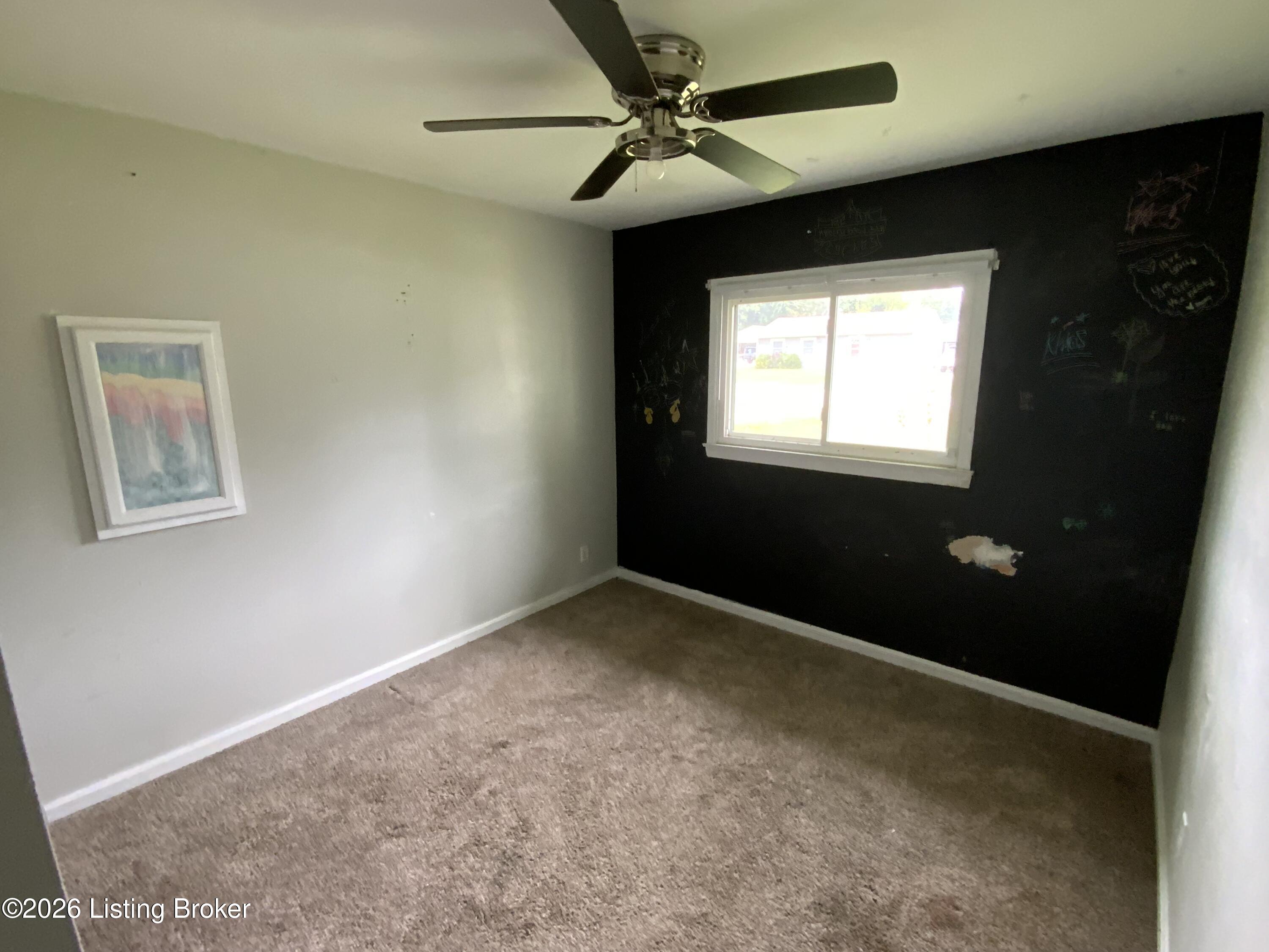 141 Meadowood Road Louisville, KY 40229 - Photo 6 of 12 IMG_0911