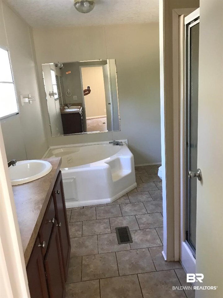 11790 Barin Field Road Foley, AL 36535 - Photo 6 of 9