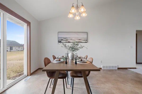 $399,900 | 2135 West Melcorn Circle, De Pere, WI 54115