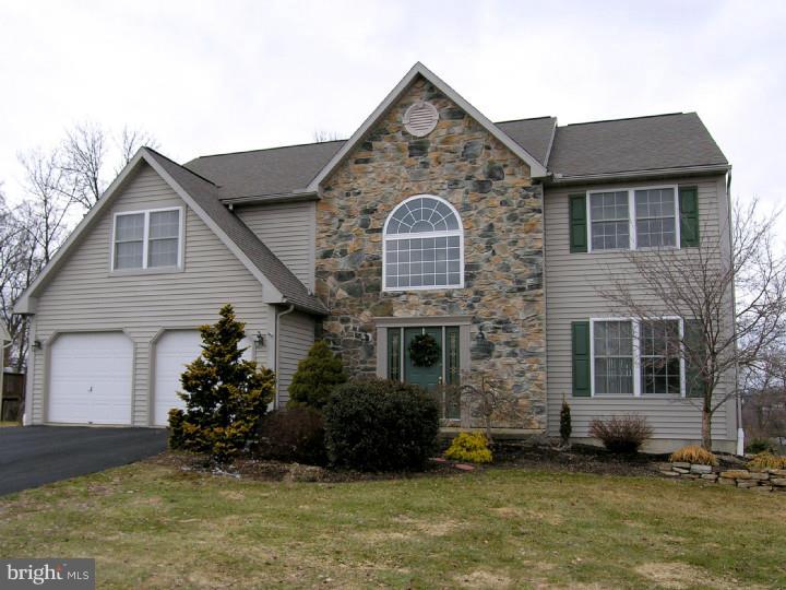 3104 North Wagner Circle Sinking Spring, PA 19608 - Photo 1 of 24 Gallery Image 1