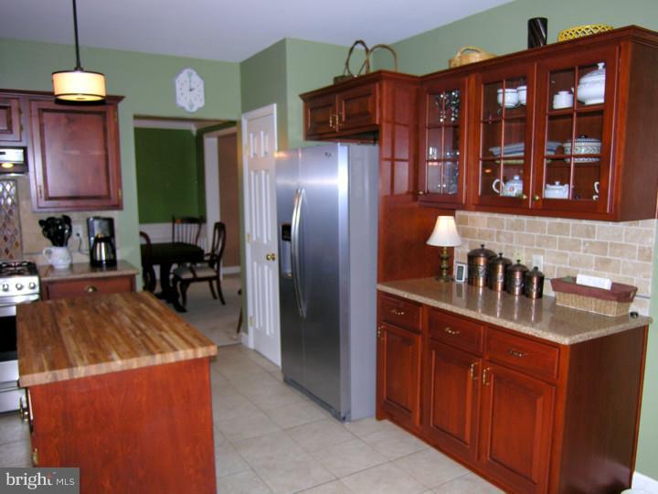 3104 North Wagner Circle Sinking Spring, PA 19608 - Photo 7 of 24 Gallery Image 7