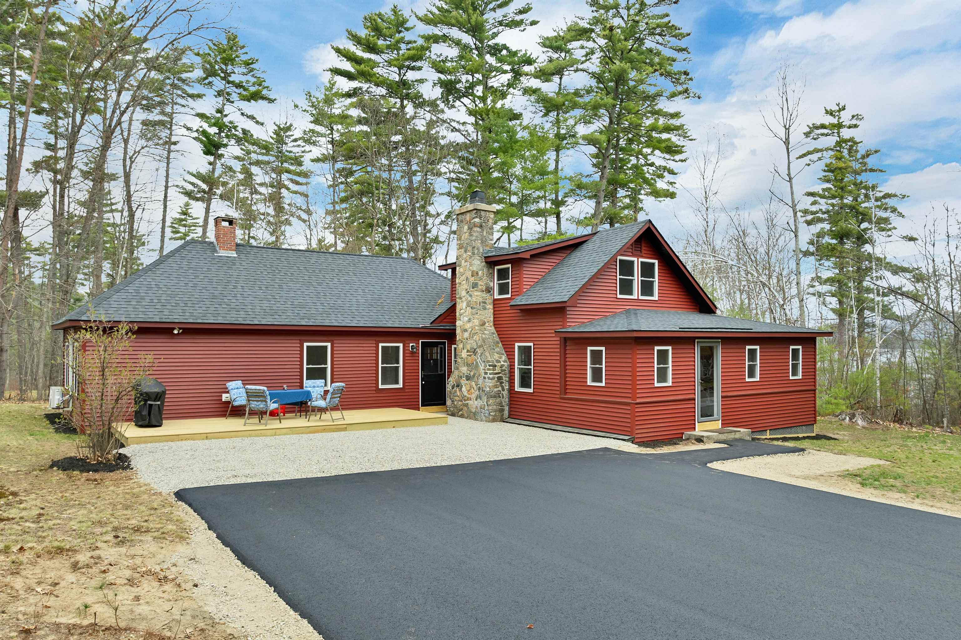 40 Emery Lane Wakefield, NH 03830 - Photo 1 of 45