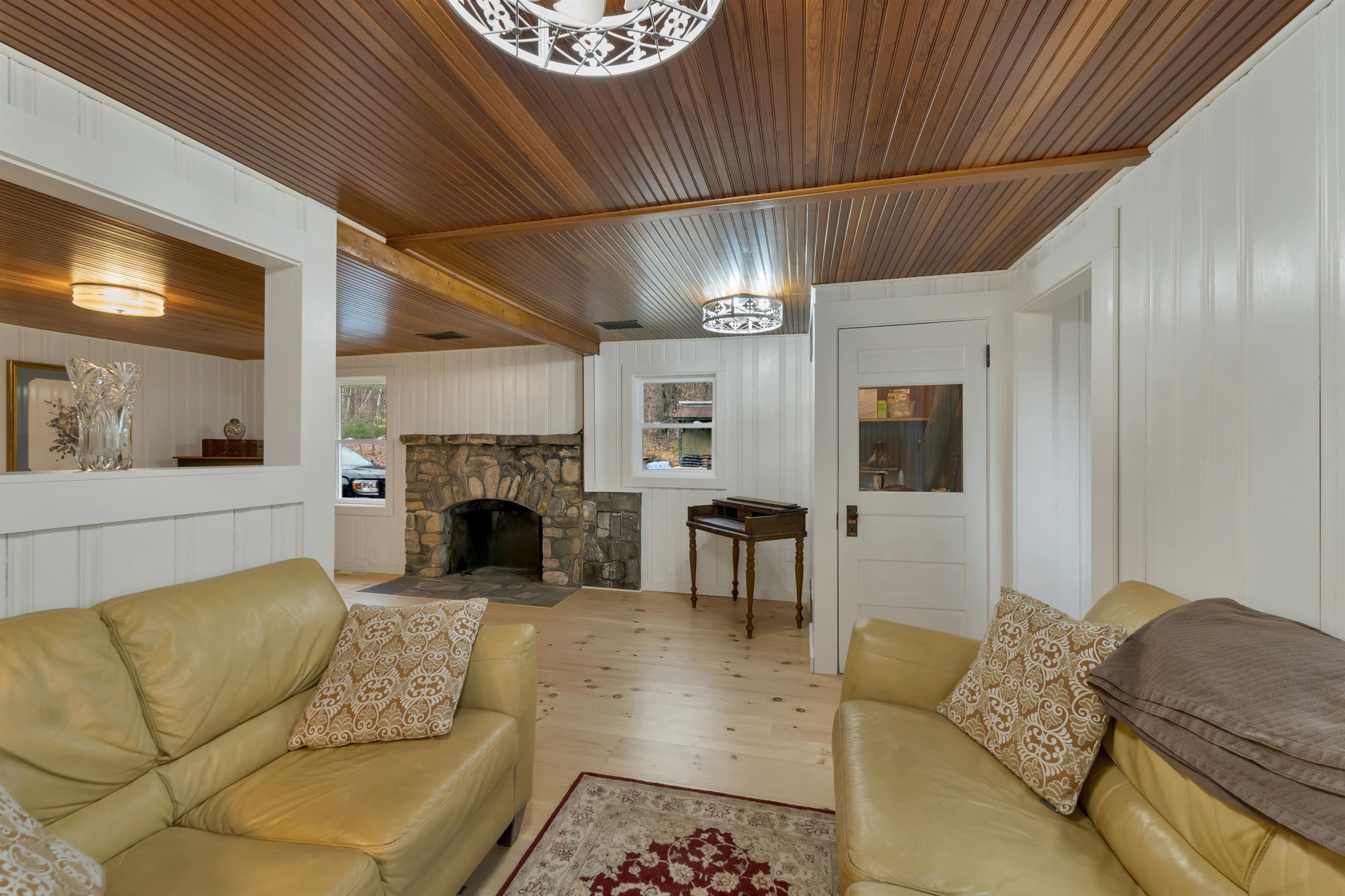 40 Emery Lane Wakefield, NH 03830 - Photo 11 of 45