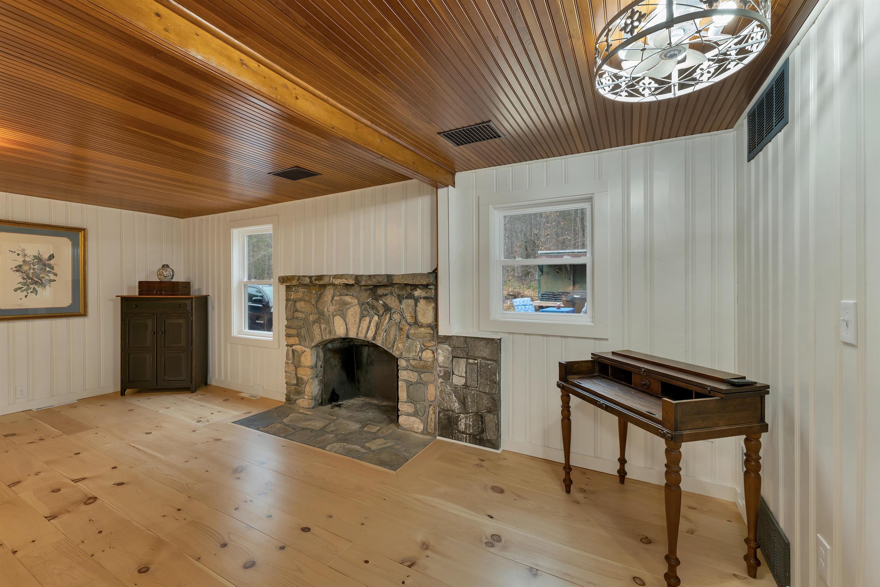 40 Emery Lane Wakefield, NH 03830 - Photo 10 of 45
