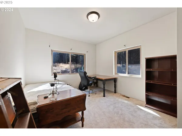 $1,450,000 | 73210 Kingsbury Lane, Elgin, OR 97827