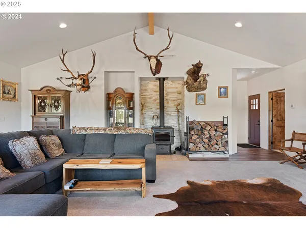 $1,450,000 | 73210 Kingsbury Lane, Elgin, OR 97827