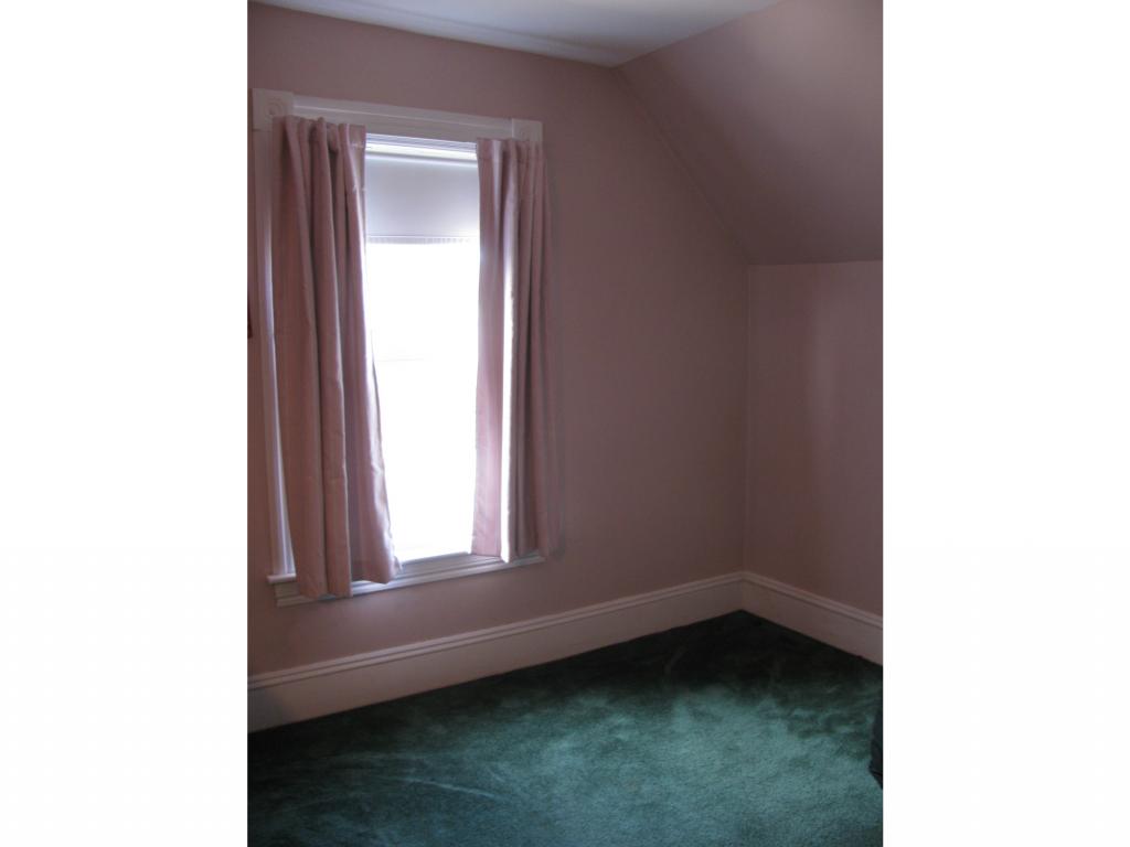 1363 River Road Manchester, NH 03104 - Photo 19 of 32